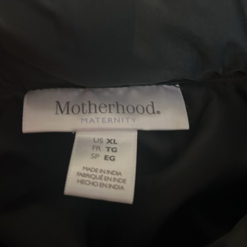 Motherhood Maternity rain coat w zip away hood and conch waost - Picture 4 of 4